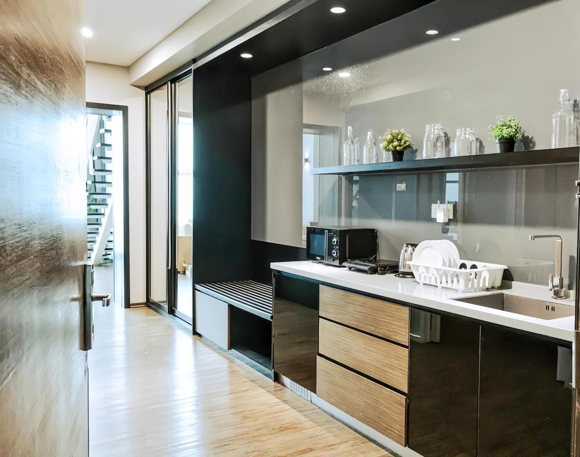Maritime Seaview Suites Penang George Town Bagian luar foto