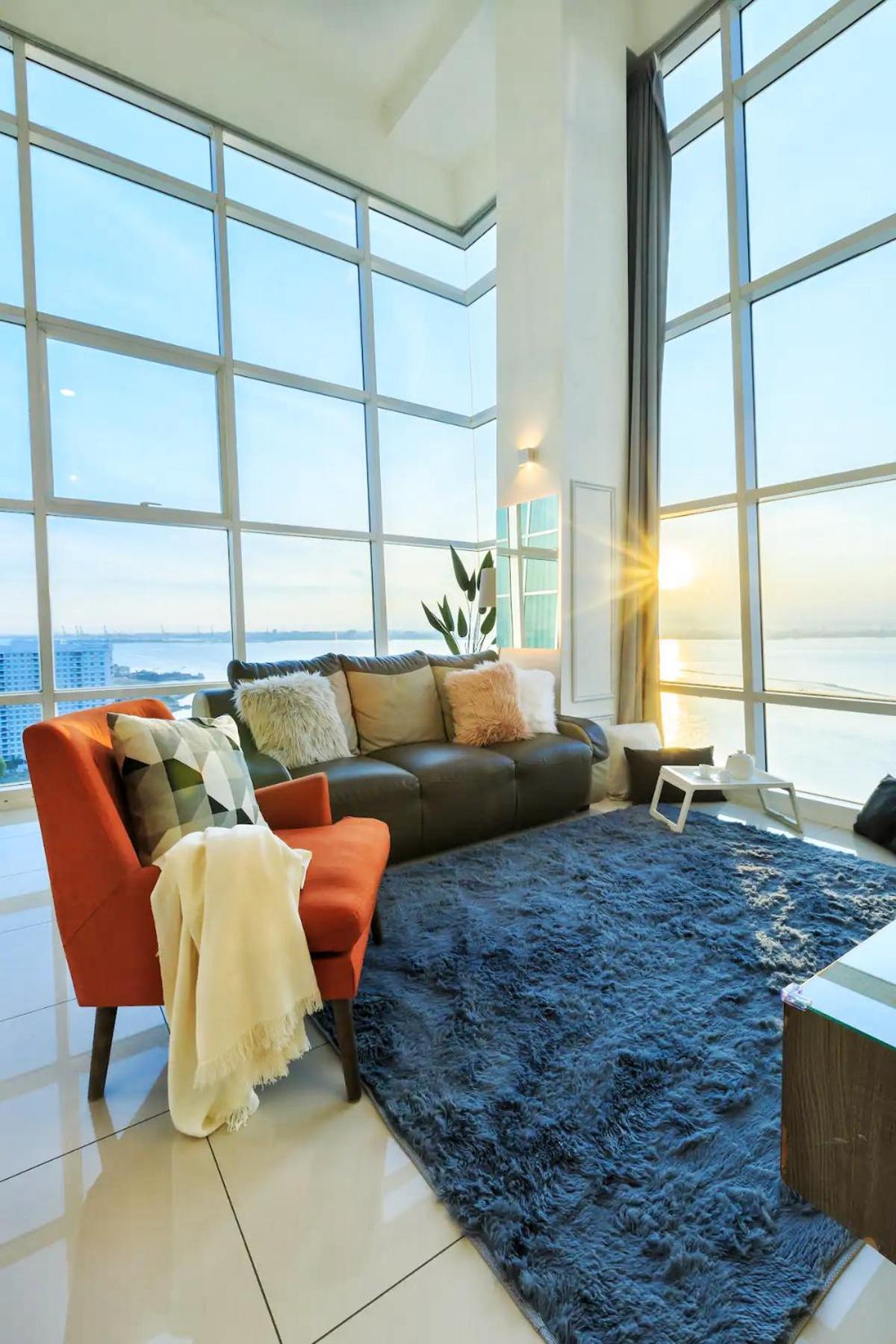 Maritime Seaview Suites Penang George Town Bagian luar foto