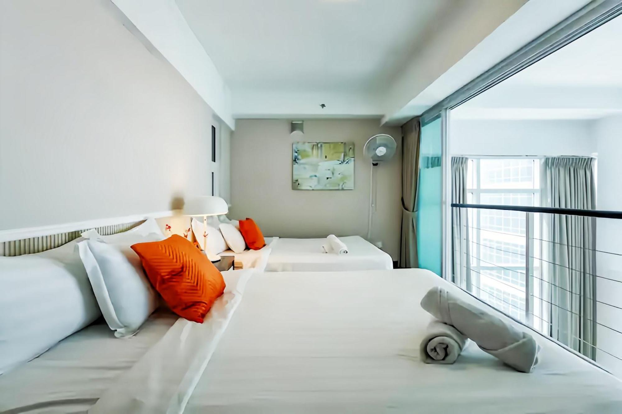 Maritime Seaview Suites Penang George Town Bagian luar foto